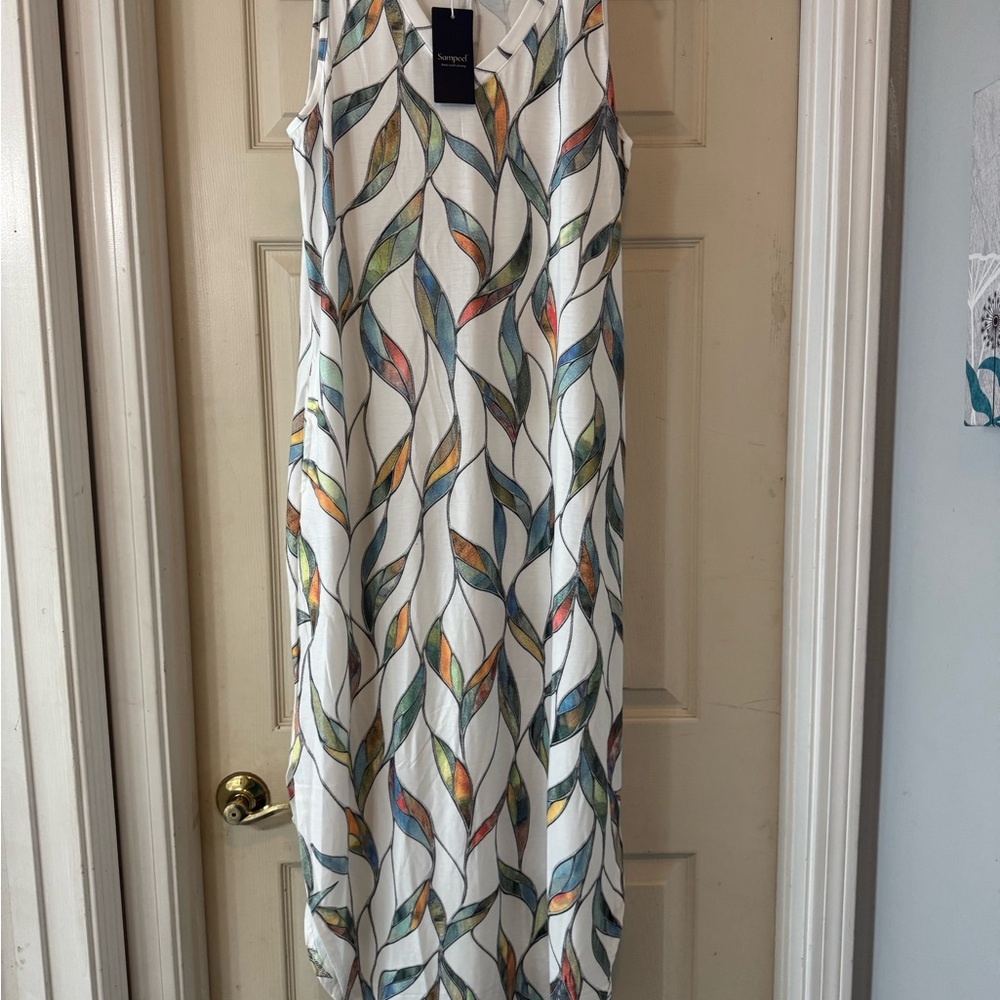 Sleeveless White Maxi Dress with Multicolor Leaf Print brand new size Large